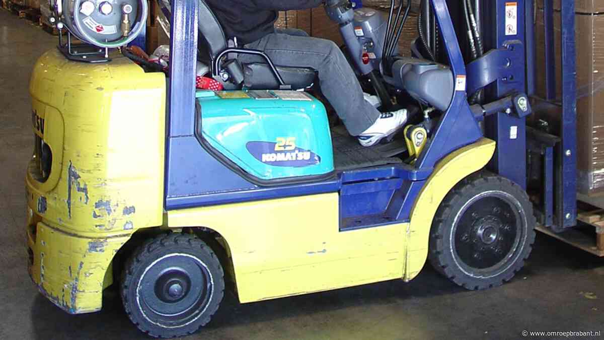 Bestelbusjes, shovels en heftrucks gestolen: twee mannen (49 en 39) gepakt