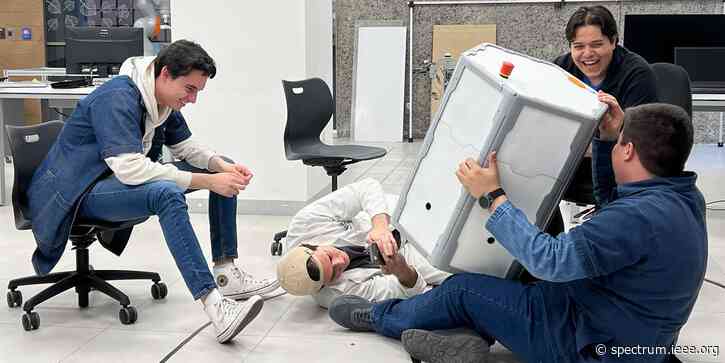 Mexican EPICS in IEEE Team Builds Portable Educational Platform