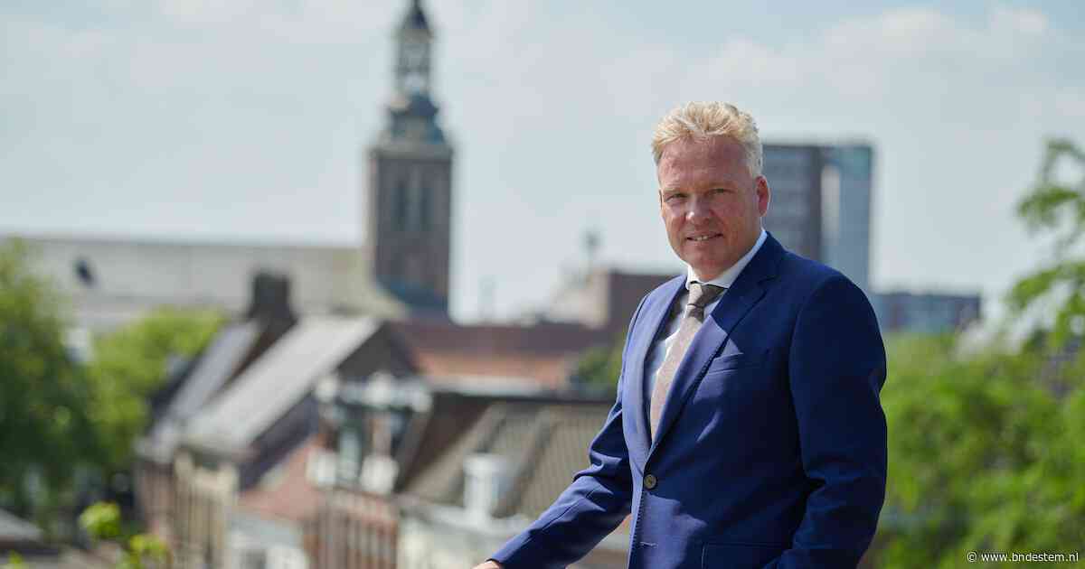 Mark Buijs, die zwaargewond raakte, verwacht op 1 december terug te keren als burgemees­ter van Roosendaal