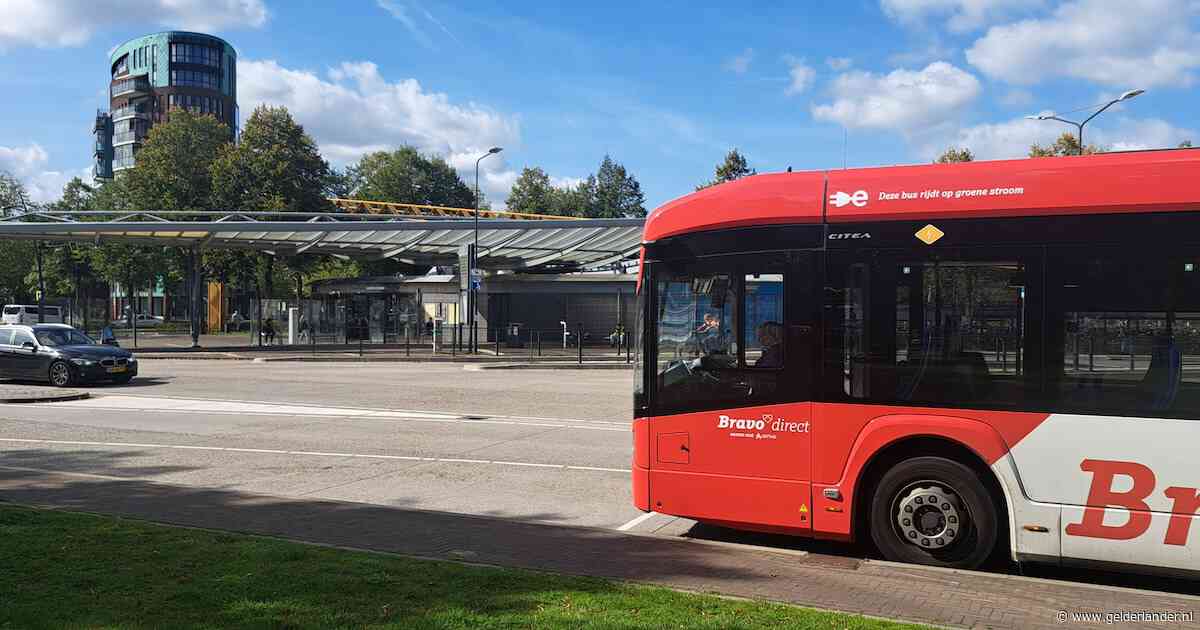 Woensdag geen bussen en treinen door staking in streekvervoer: dit moet je weten
