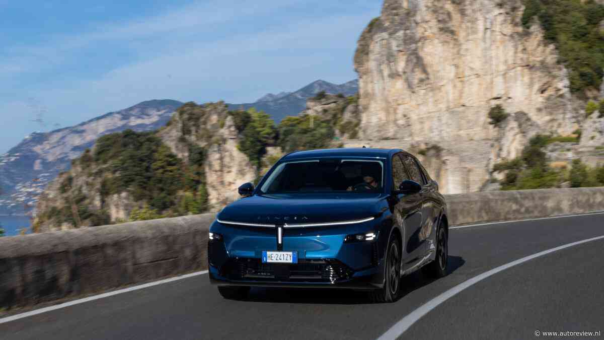 REVIEW - Als deze EV geen succes wordt, is het over en uit voor Lancia