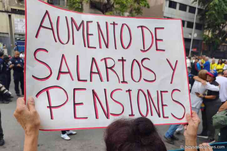 Trabajadores y jubilados marcharon por la avenida Fuerzas Armadas y entregaron documento con peticiones