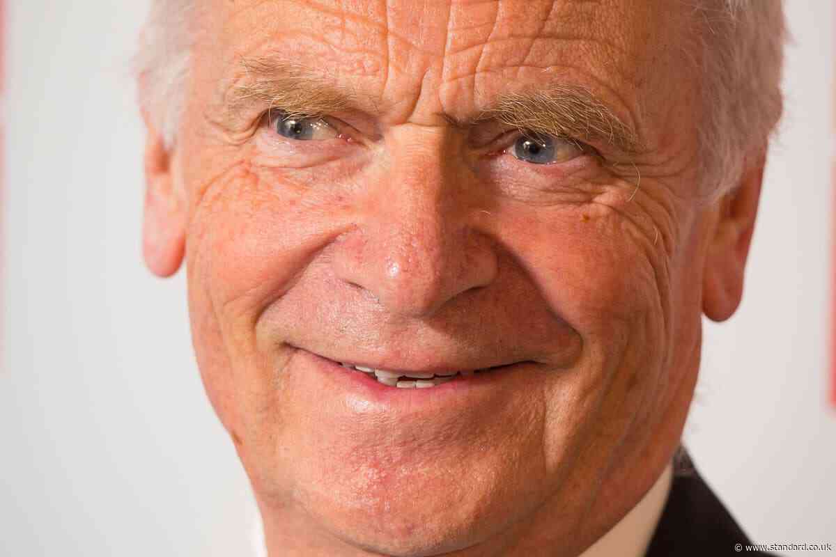 Jeffrey Archer’s final novel sells almost 28,000 copies within days of release