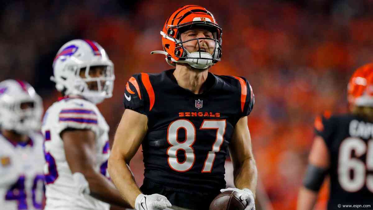 Bengals lose TE Hudson for season with torn pec