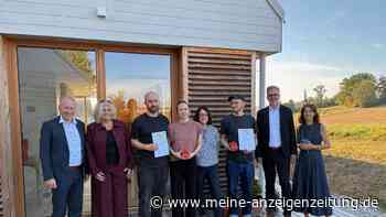 Holzhaus in Erdweg schlägt 90 Projekte: Bundesweit erster Preis für Familie Ostermair