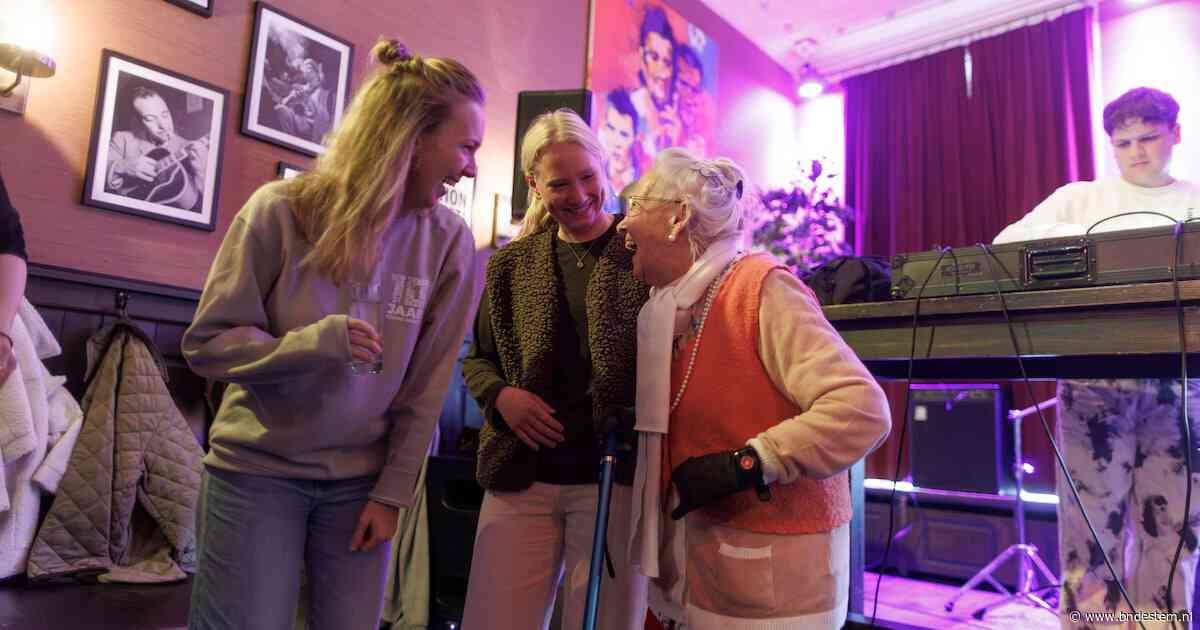 Met opa en oma naar een rave: ‘Dat contact met de jongeren houdt mij jong’
