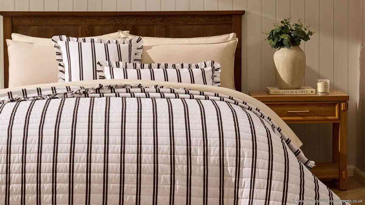 Dusk floors shoppers by reducing 'absolutely stunning' bedspread from £55 to £12 in autumn sale