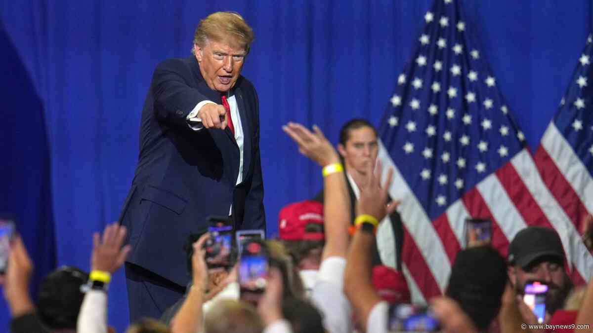 President Trump to attend Bucs-Steelers game in Tampa, according to reports
