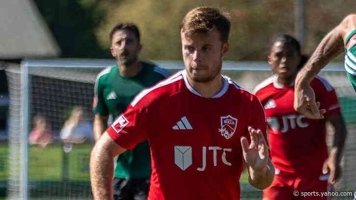 Ten-man Jersey Bulls held to 3-3 Windsor and Eton draw