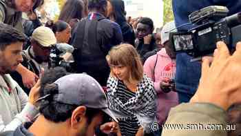 Greta Thurnberg supports Parisian students