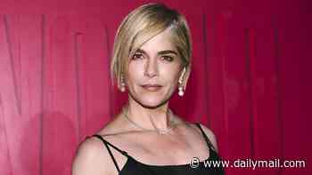 Selma Blair to continue with autograph-signing appearance at fan convention days after in-flight meltdown and arrest
