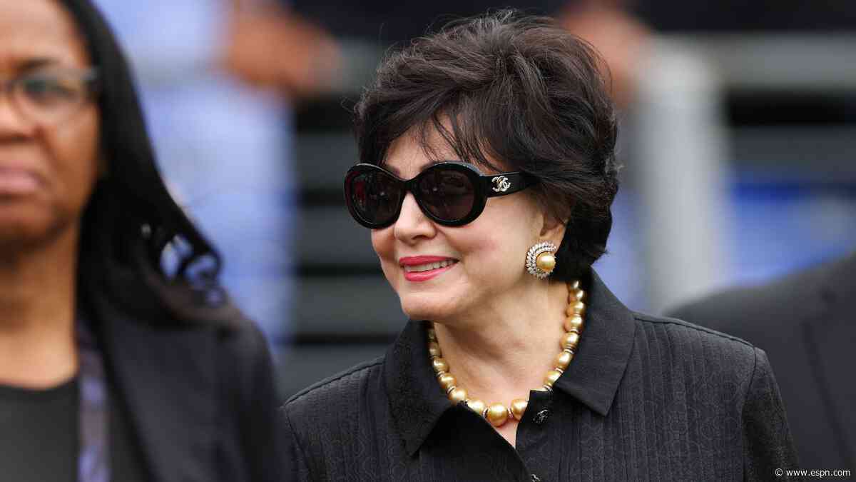 Saints' owner rips 1-4 start in public callout, says fans 'deserve better'
