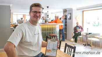 Cafébar will Treffpunkt werden: Gäste können auf ehemaligen Sofa von Biathlon-Star chillen