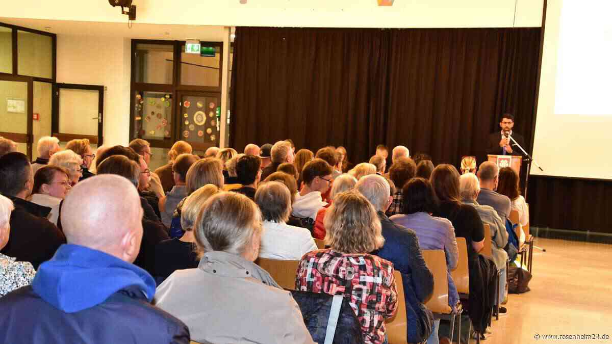 Klage gegen Kinderhaus und marode Straßen: Hitzige Diskussion bei Bürgerversammlung in Fürstätt