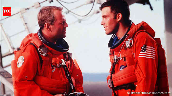Ben Affleck says Bruce Willis advised him not to work on ‘Shakespeare in Love'