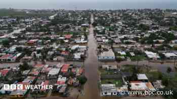 Super El Niño sets another record as it strengthens to 'unprecedented levels'