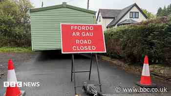 'Total nightmare' as stuck caravan blocks road