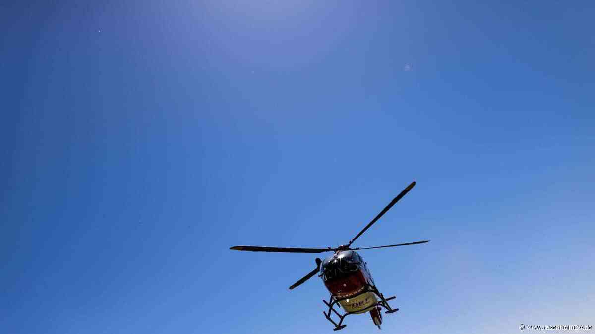 Unfall mit zwei Lkw auf A8 – Fahrbahn Richtung München voll gesperrt