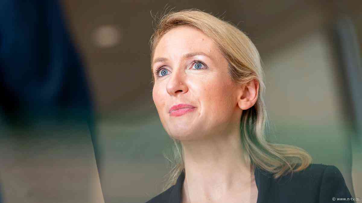 Gespräche in Berlin unterbrochen: Linken-Chefin verteidigt Aufnahme umstrittener Abgeordneter