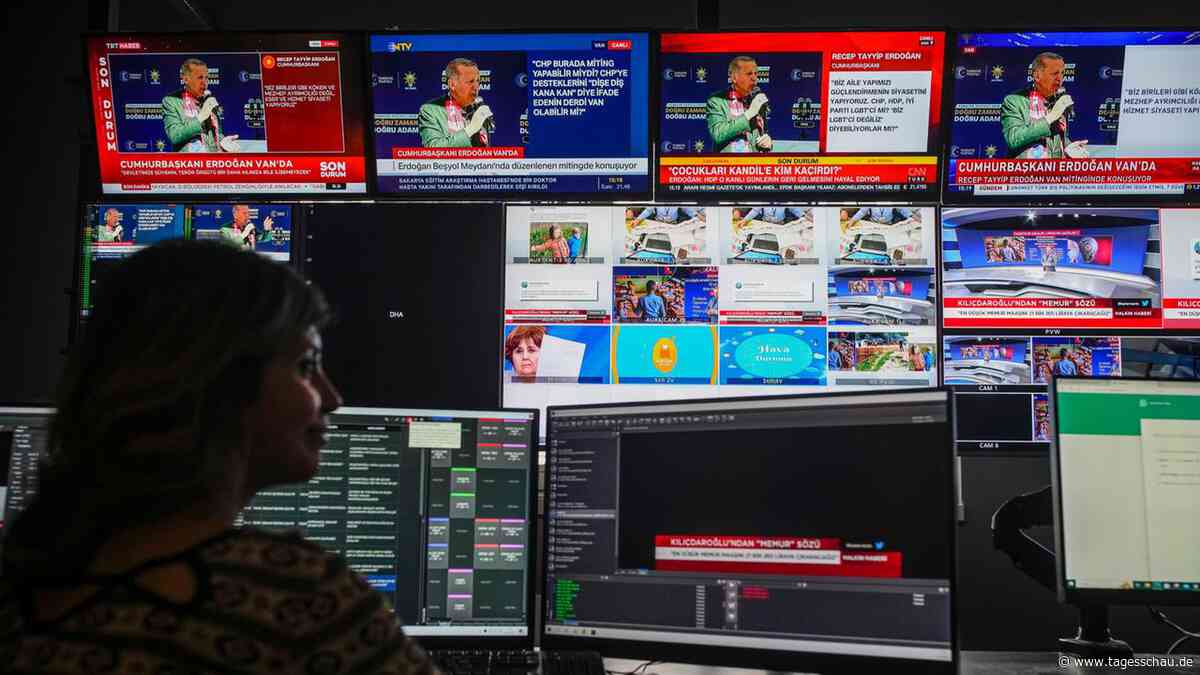 Polizei durchsucht regierungskritischen Fernsehsender in der Türkei