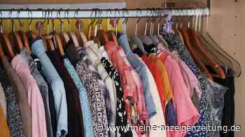 Schluss mit überladenen Kleiderschränken: Ein praktisches Hilfsmittel schafft deutlich mehr Platz