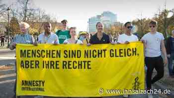 „Mut, der bewegt“ – Amnesty International klärt in Waldkraiburg über Ungerechtigkeiten auf