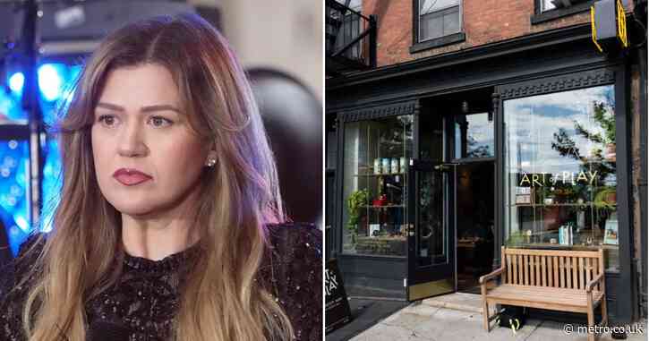 Kelly Clarkson seen in leaked CCTV footage in row with New York store