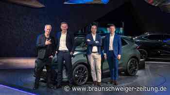 VW auf dem Pariser Autosalon: Kein Benzingeruch mehr auf der Messe