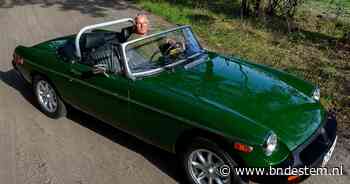 De stoelen waren doorgezakt, de achteras jankte, maar inmiddels rijdt de MG van Charles (69)