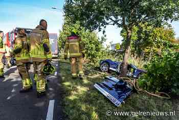 Peperdure sportwagen crasht tijdens proefrit
