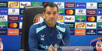 Van Bronckhorst over complimentenregen na Barca-uit: 'Niet zo positief als gezegd'