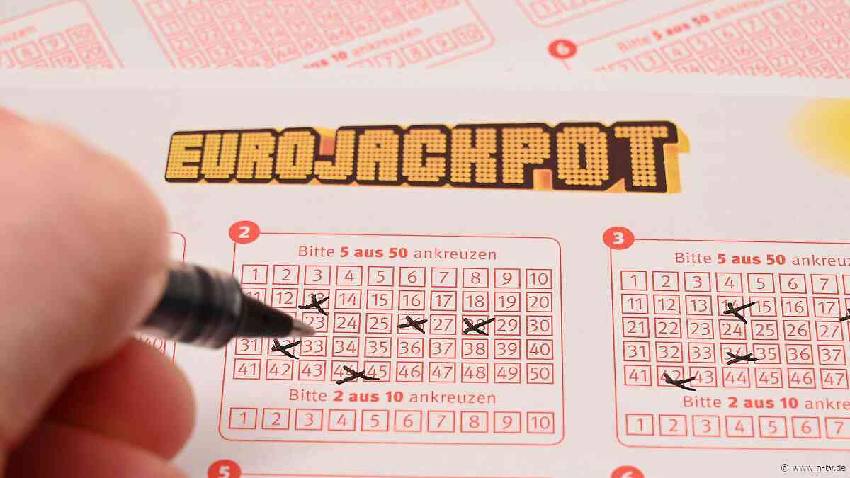 "Völlig sprachlos": 120-Millionen-Eurojackpot geknackt - Gewinner wollte erst gar nicht spielen