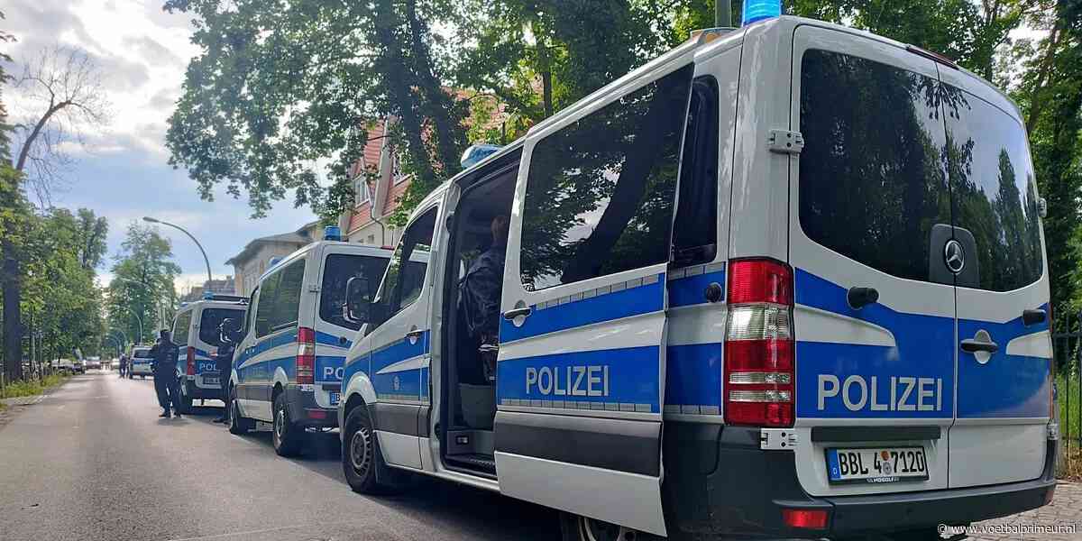 Bizarre ontdekking rondom Duitse derby: fans smokkelen vuurwerk via condooms