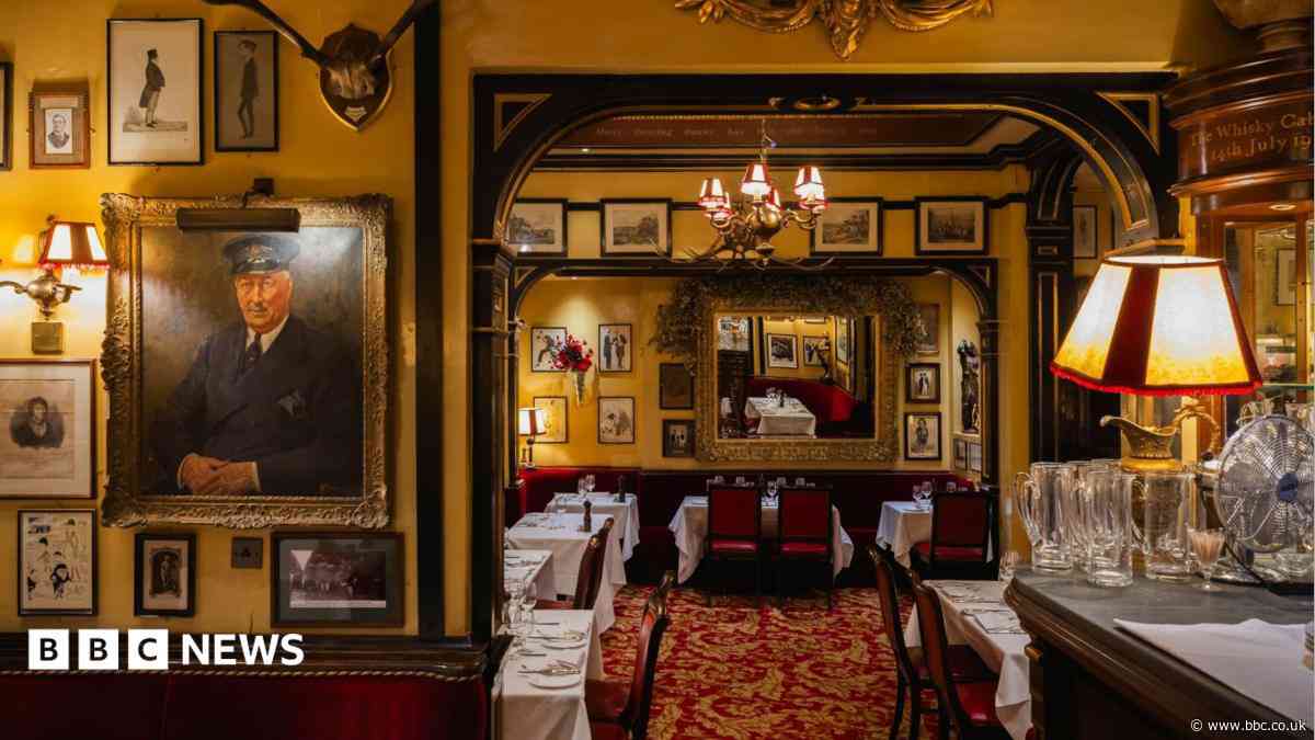 Home of oldest restaurant given to National Trust