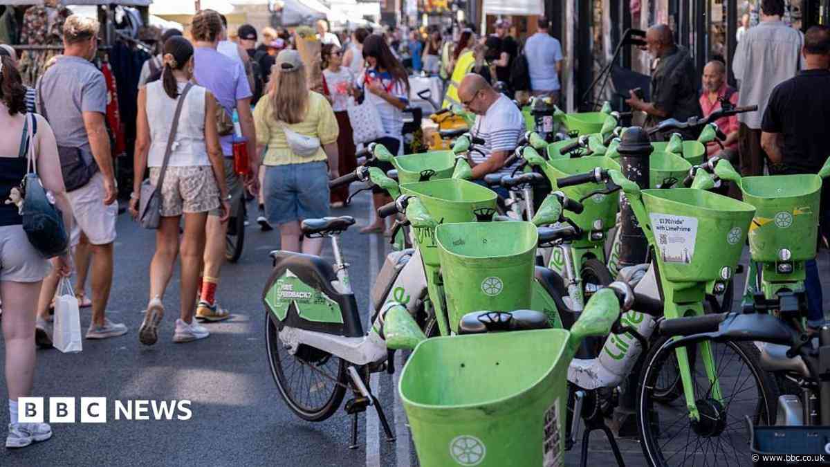 'Dockless bike crisis' sparks parking zones plan