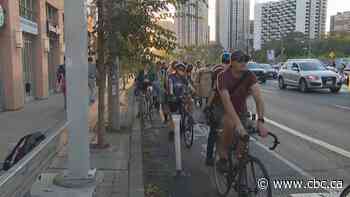 Cyclist protest blocks province from removing bike lane in Etobicoke
