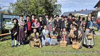 Treffen der historischen Trachten von Altbayern