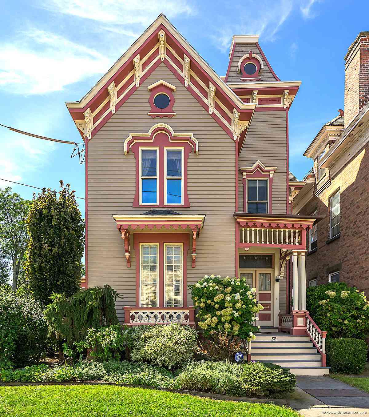 House of the Week: Hudson Victorian from a bygone era