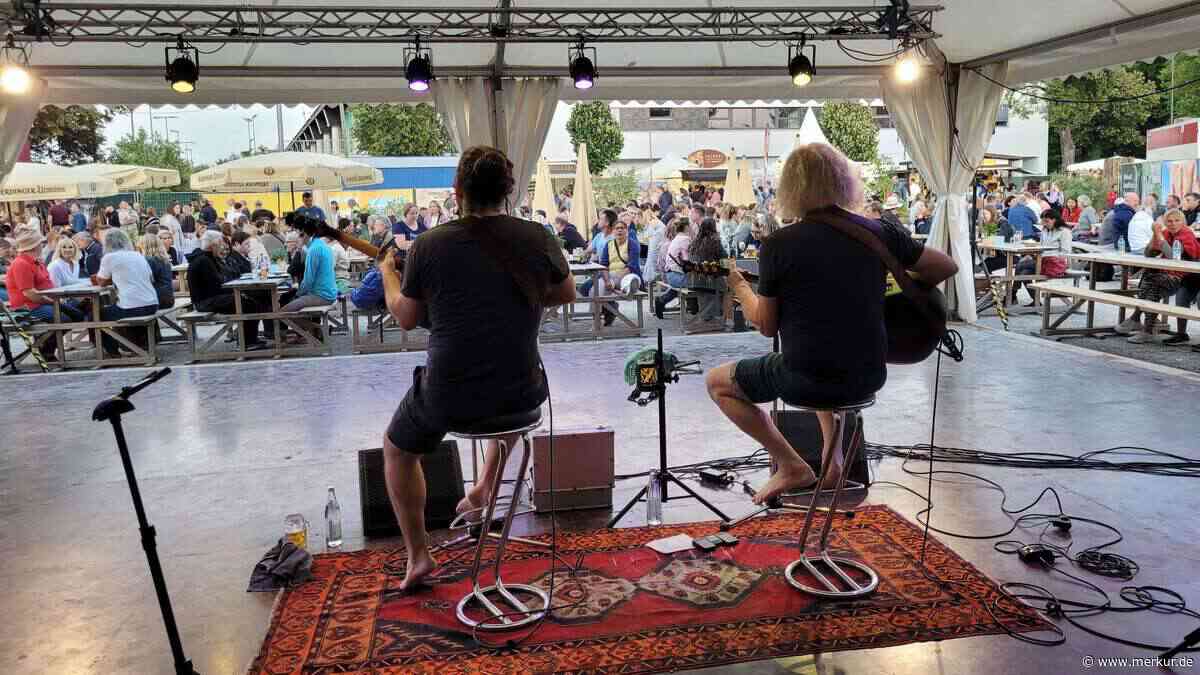 „Bring ihn einfach zurück“: Band vermisst seit Auftritt in Oberbayern wertvolles Requisit