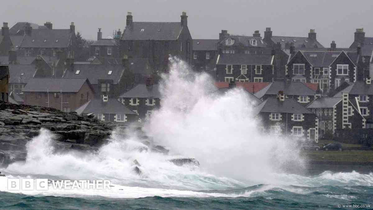 Gales and heavy rain to impact UK as yellow wind warning issued