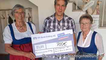 Seniorenstammtisch Buch am Buchrain sammelt 700 Euro für Palliativ Team