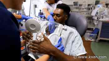 Texas dad first in state to hold premature baby using groundbreaking 'Skincubator'
