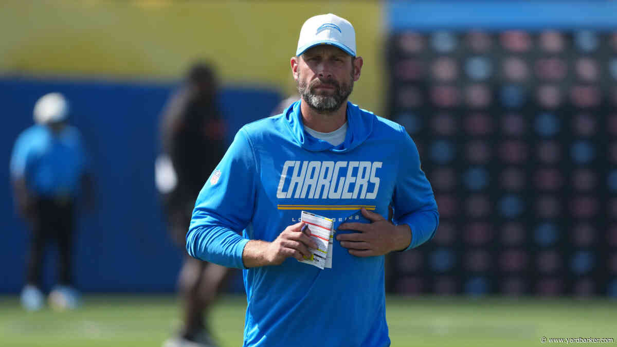 Adam Gase Potential Interim OC Candidate For Chargers In Lieu Of Mike McDaniel?