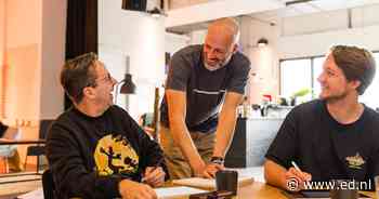 Expert Wouter Tulp leert tekenaars in workshop hoe ze gezichten tot leven kunnen laten komen. ‘Pure magie’