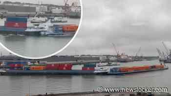 Harde botsing in Rotterdamse haven: schepen knallen op elkaar