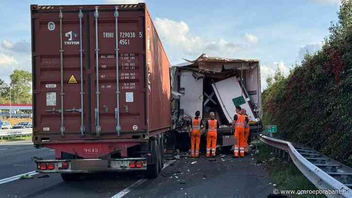 A2 richting Eindhoven na uren vrijgegeven na ongeluk met vrachtwagens