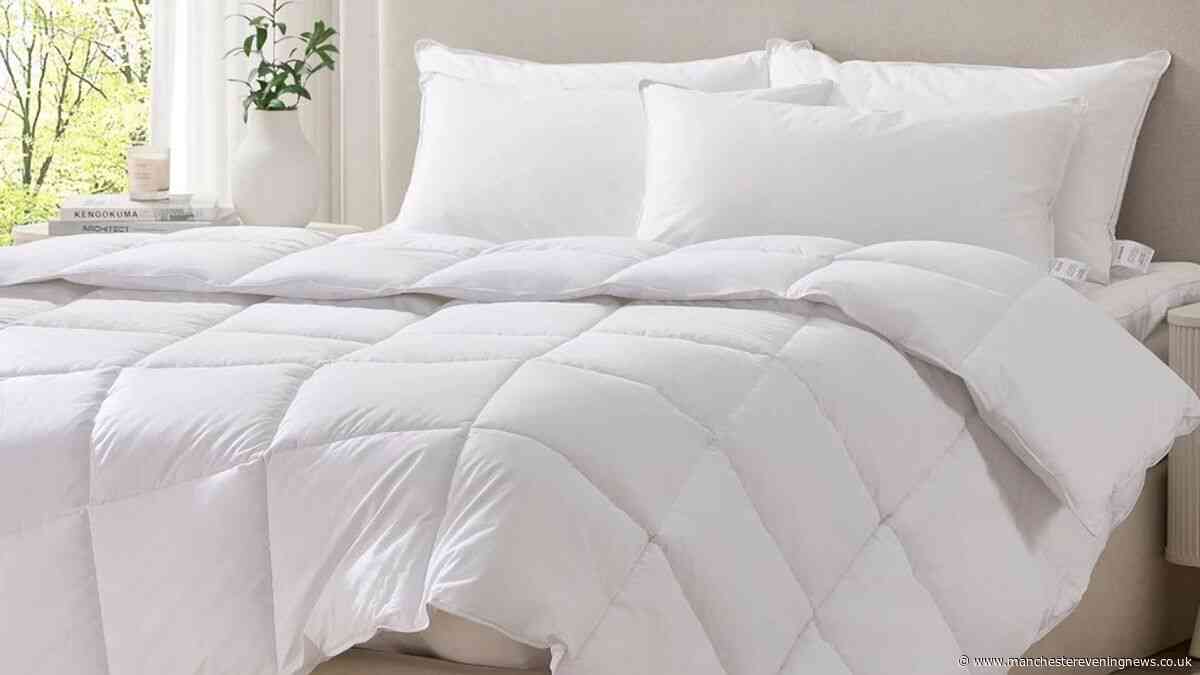 Dusk shoppers rush to buy 'like sleeping on a cloud' cosy duvet as temperatures rapidly drop