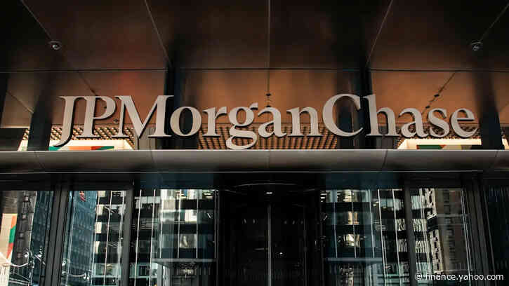 Major U.S. banks turned away customers over political and religious views, report says