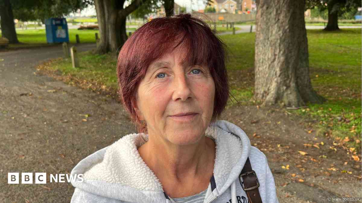 Road signs leave drivers 'going round in circles'