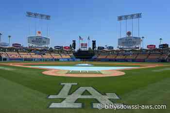 MLB adelanta el horario del cuarto juego de la serie entre Cerveceros y Dodgers